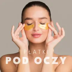 Kobieta z zamkniętymi oczami delikatnie poprawia złote płatki pod oczami. To prosty sposób, jak nakładać płatki pod oczy dla promiennej skóry.