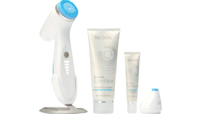 Zestaw do pielęgnacji Nu Skin LumiSpa z aktywującym żelem i kremem pod oczy. Wiele pozytywnych nu skin opinie potwierdza skuteczność.
